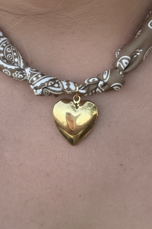 Bay Head Sweetheart gold puffy heart charm close-up